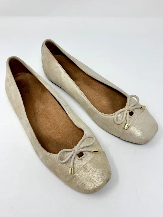 Vionic Klara Ballet Flats – Gold Metallic Leather - Picture 2 of 10